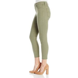 Levi’s Jeans 311 Shaping Skinny Olive Green